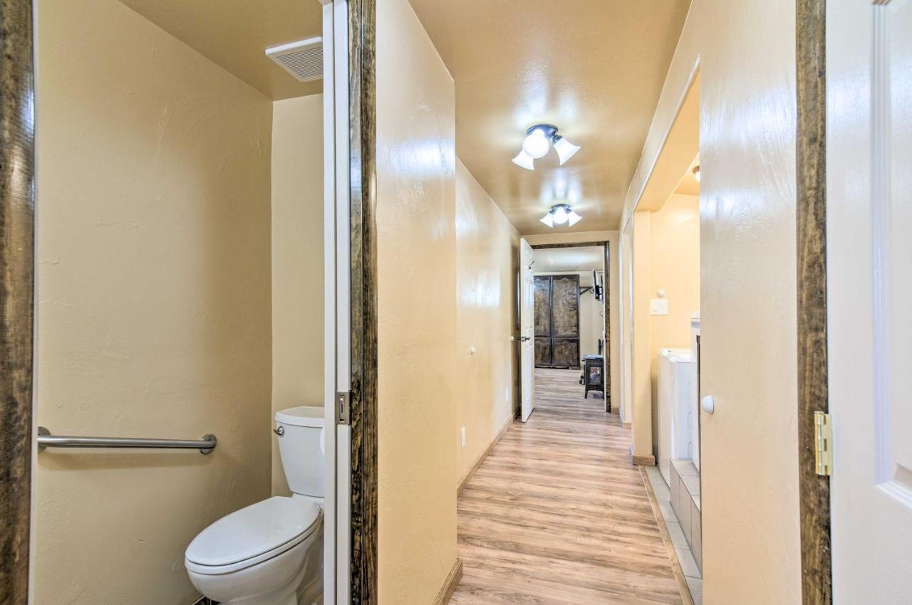 Cozy Home With Canyon Views 2 Mi To Grand Staircase Henrieville Esterno foto