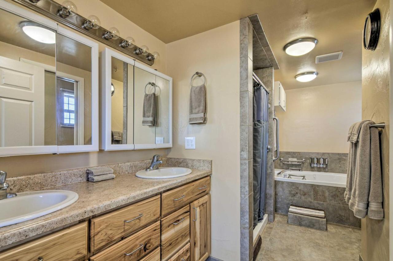 Cozy Home With Canyon Views 2 Mi To Grand Staircase Henrieville Esterno foto